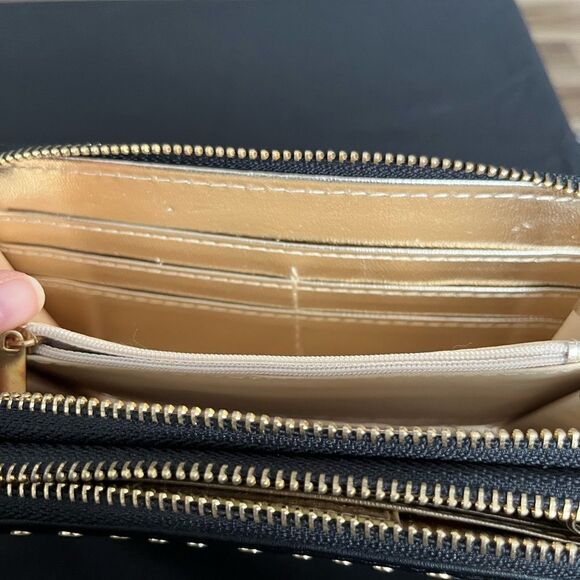 Wallet   - Picture 3 of 6